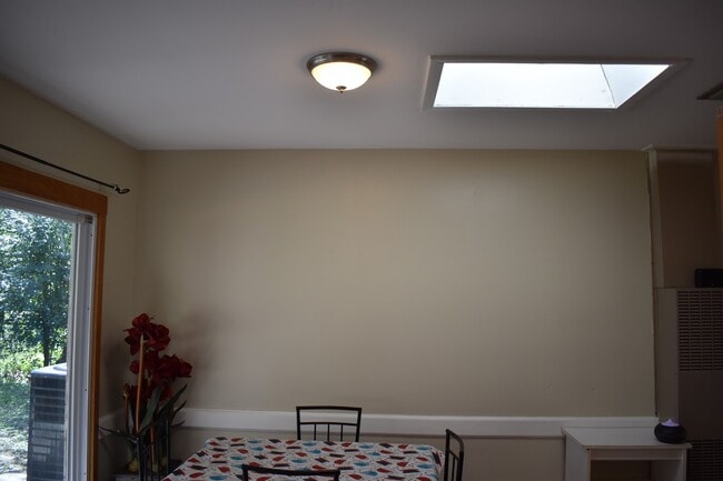 Building Photo - 4735 Redstone Dr