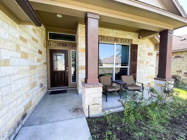 Building Photo - 113 Terravista Trl