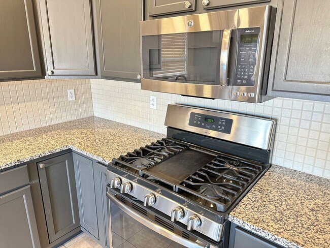 Building Photo - Cabezon Beauty | Large Yard | 2 Living Areas & Upstairs Loft | 1-year Lease |Tours Available!