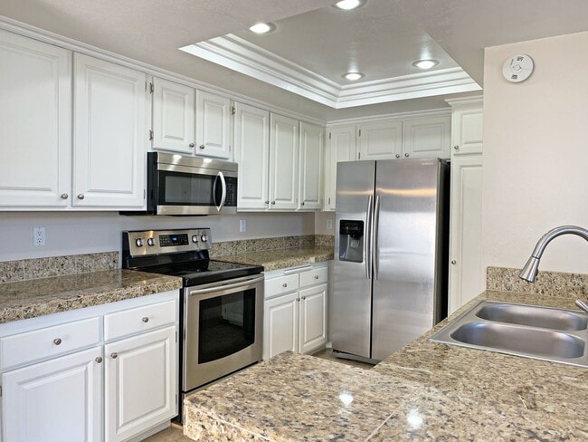Building Photo - For Lease – Beautiful 2 Bed, 2 Bath Condo in Northwood Horizon | $3,195/month