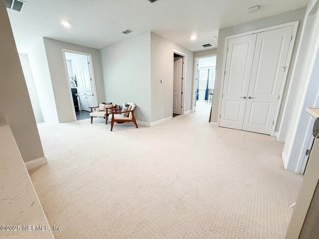 Building Photo - 2866 Montilla Dr