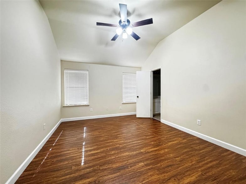 Building Photo - 1324 Sierra Blanca Dr