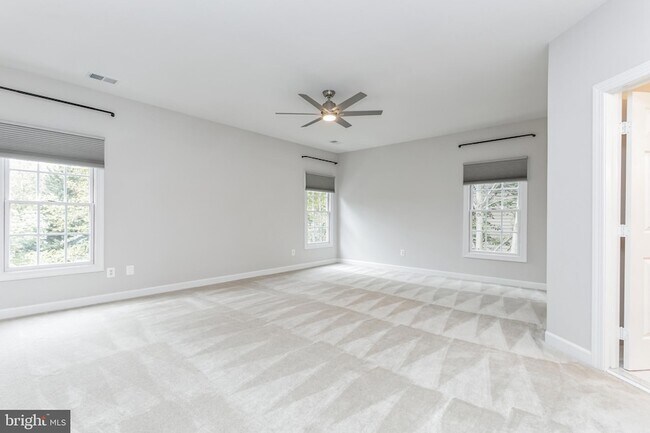 Building Photo - 43179 Allenby Way