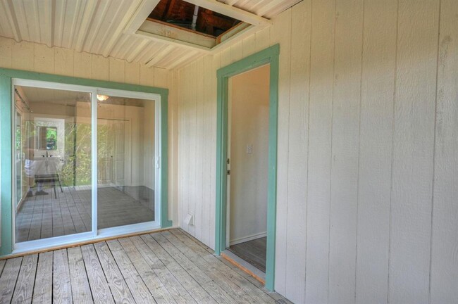 Building Photo - 9574 Darkwood St