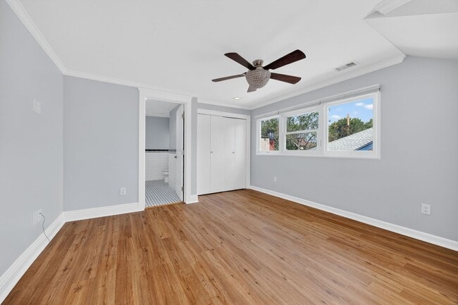 Building Photo - Beautifully updated 3-bedroom, 2.5-bathroom Craftsman in the heart of South Park