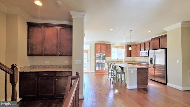 Building Photo - 10607 School St