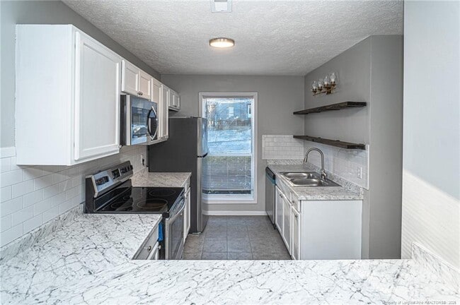 Building Photo - 5717 Aftonshire Dr