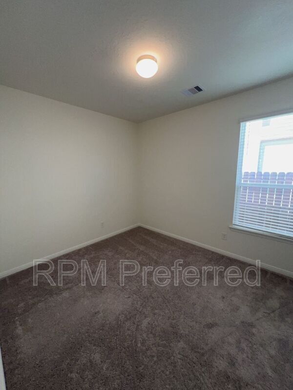 Building Photo - 2829 Shimmer Edge Dr