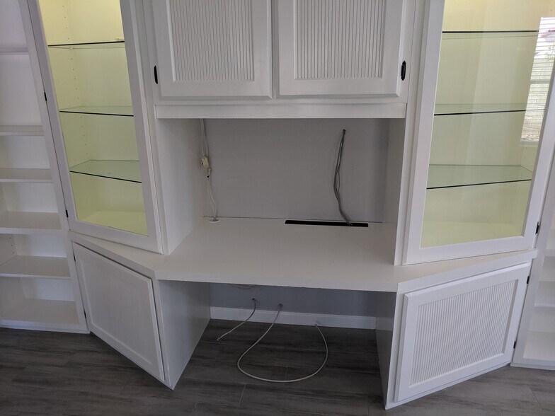 Media center in kitchen - 14101 N 78th Dr