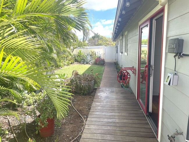 Building Photo - Central Kihei - Pi?ilani Villages 3 Bed 2 Bath Unfurnished Home with High end Finishes & Family-F...