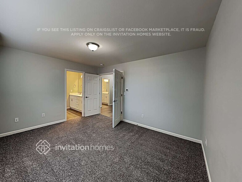 Building Photo - 4007 201st St E