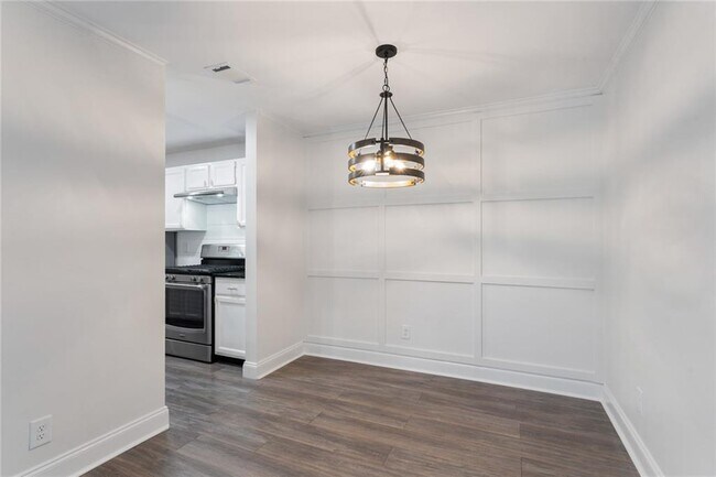 Building Photo - 103 Warm Springs Cir