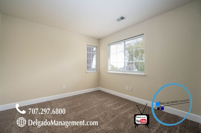 Building Photo - Benicia! Large 3 bd/2 bath
