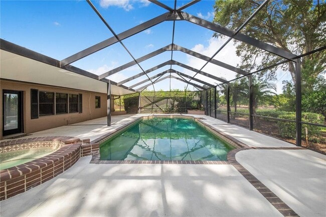 Building Photo - 7740 Lake Hatchineha Rd