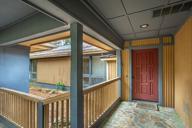 Building Photo - 10 Manatee Way