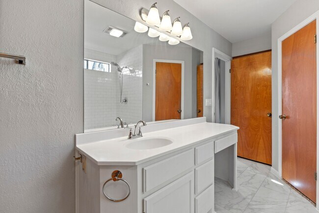 Building Photo - 1000 Arcadia Ave