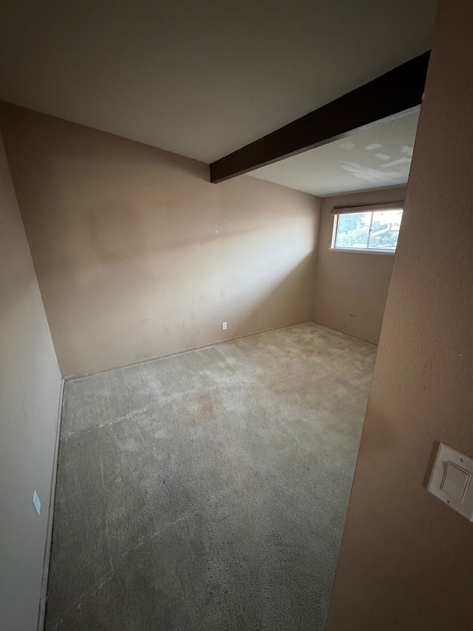 Building Photo - 225 S Wallace Dr