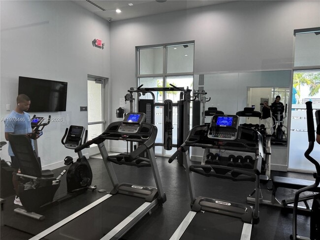 Building Photo - 2604 SE 19th St