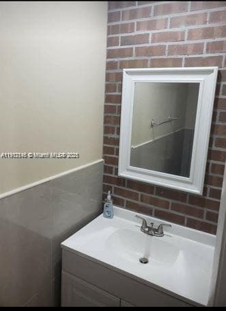 Building Photo - 4943 NW 82nd Ave