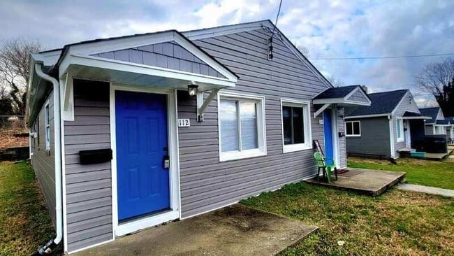 Building Photo - 118 N Old Church St