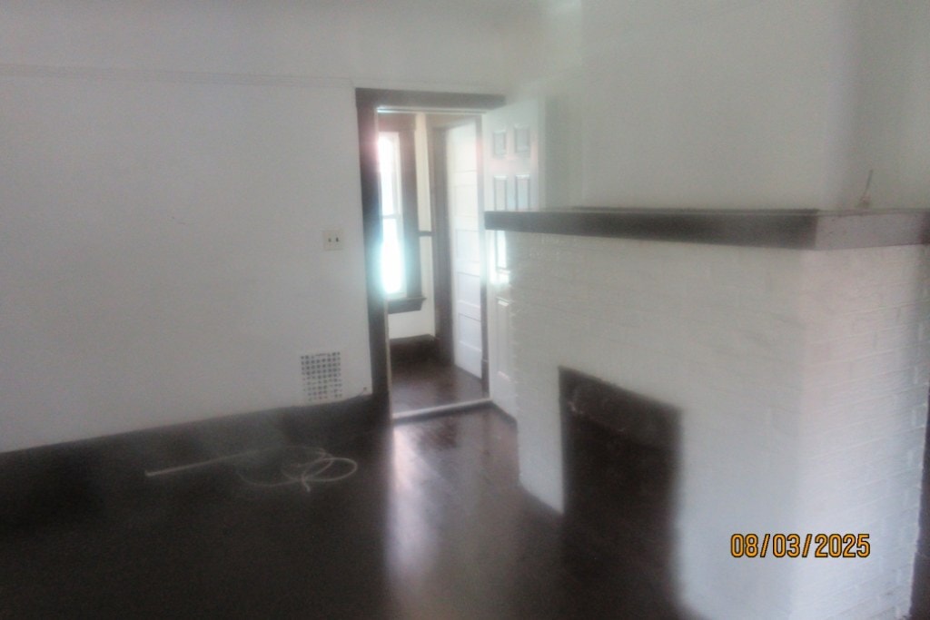 Building Photo - 1607 Holyrood Rd