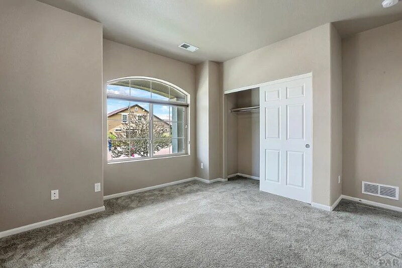 Building Photo - 6567 Bramble Bend Ct