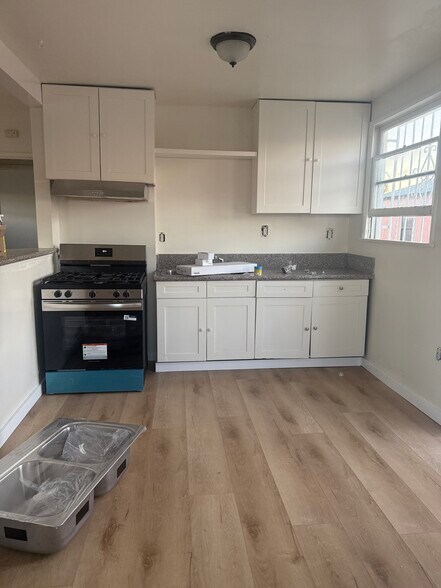 Building Photo - 3501 Cimarron St