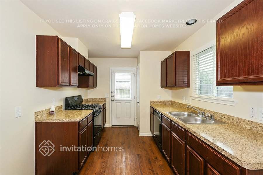 Building Photo - 18815 N Lyford Dr