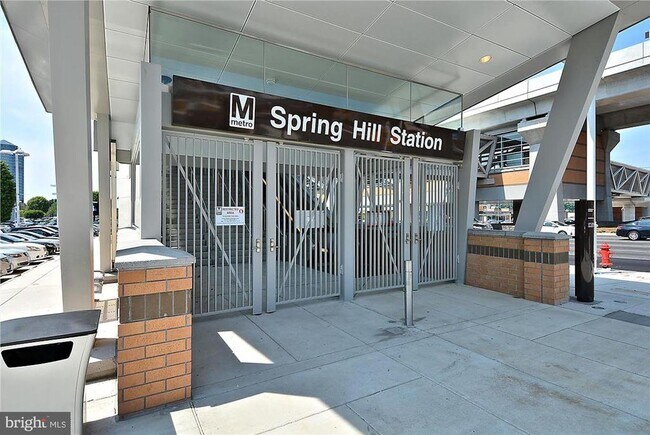 Building Photo - 6800 Fleetwood Rd