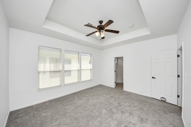 Building Photo - 1727 Aden Dr