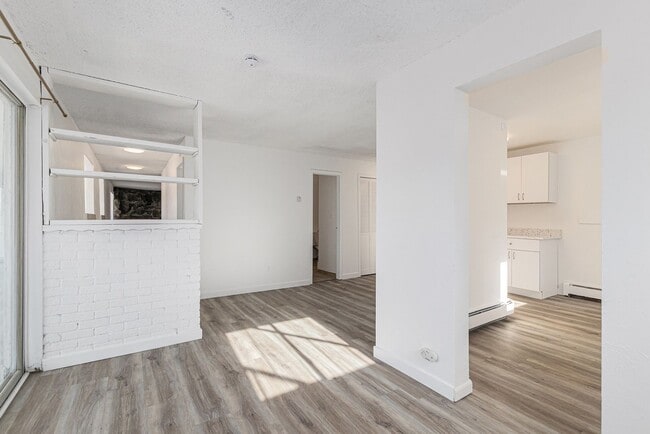 Building Photo - Large 4 bed 4 bath Home in Golden!