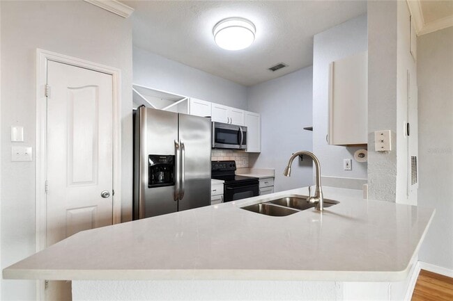 Building Photo - 5000 Culbreath Key Way