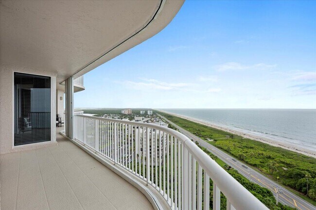 Building Photo - 5051 N Hwy A1A