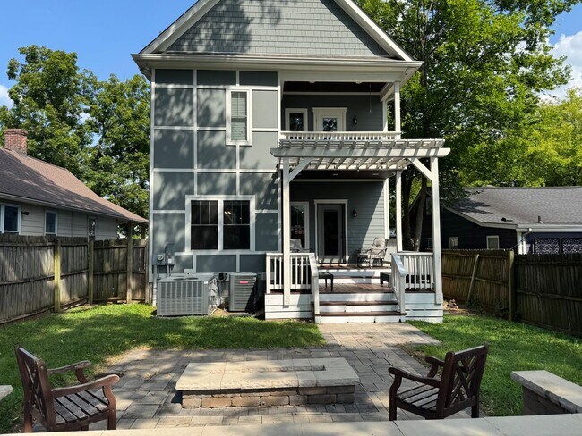 Building Photo - 1016 N 6th St
