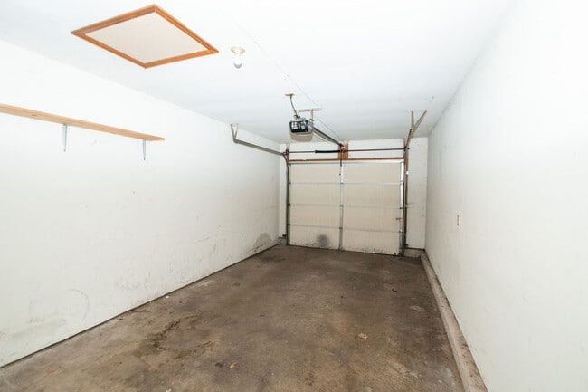 Building Photo - 2 bed 1 bath town-home in Chesterton