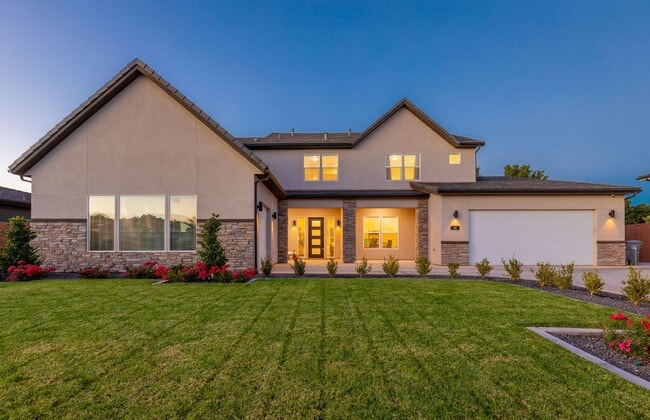 Building Photo - Washington Fields 4 bed | 3 1/2 bath | 3 c...