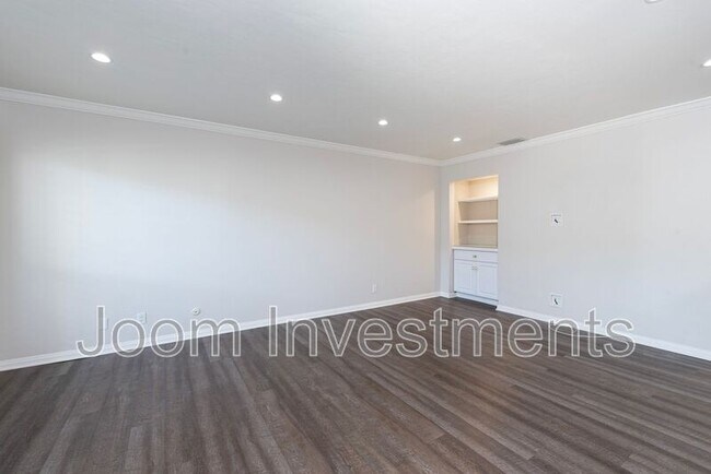 Building Photo - 444 S Los Robles Ave