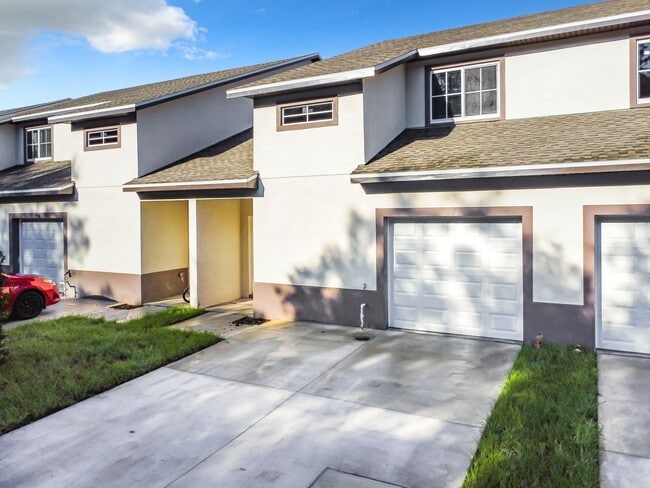 Building Photo - Townhouse For Lease in Saint Cloud