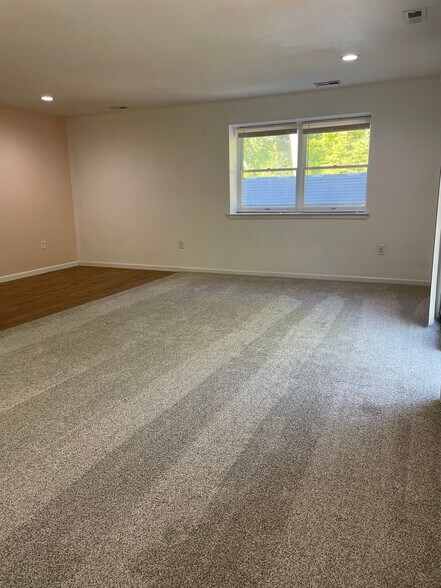 Building Photo - 36 Winged Foot Ln