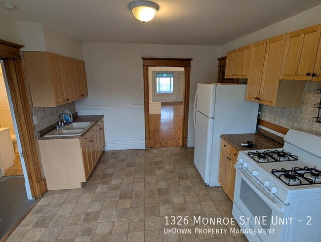 Building Photo - 1326 Monroe St NE