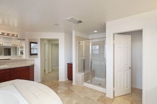 Building Photo - 26400 Castle Ln