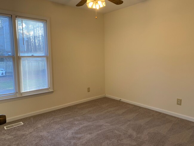 Building Photo - 3 Bed | 3 Bath House in Durham - Lawn Care...