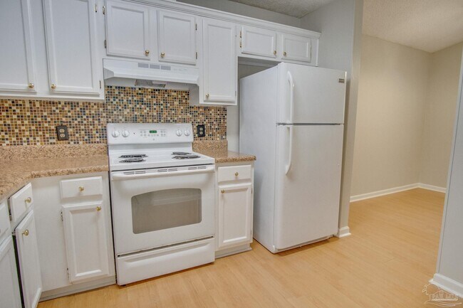 Building Photo - 3164 Cedarwood Village Ln