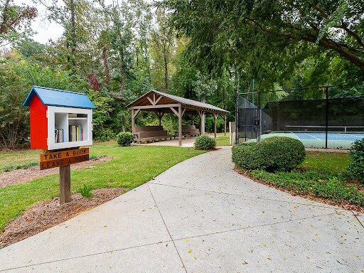 Building Photo - 3820 E Carlyle Ct