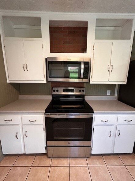 Building Photo - 320 S Rogers St