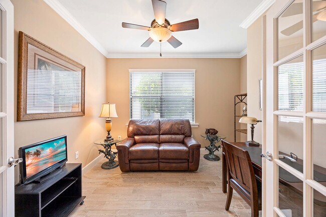 Building Photo - 7638 Jacaranda Ln