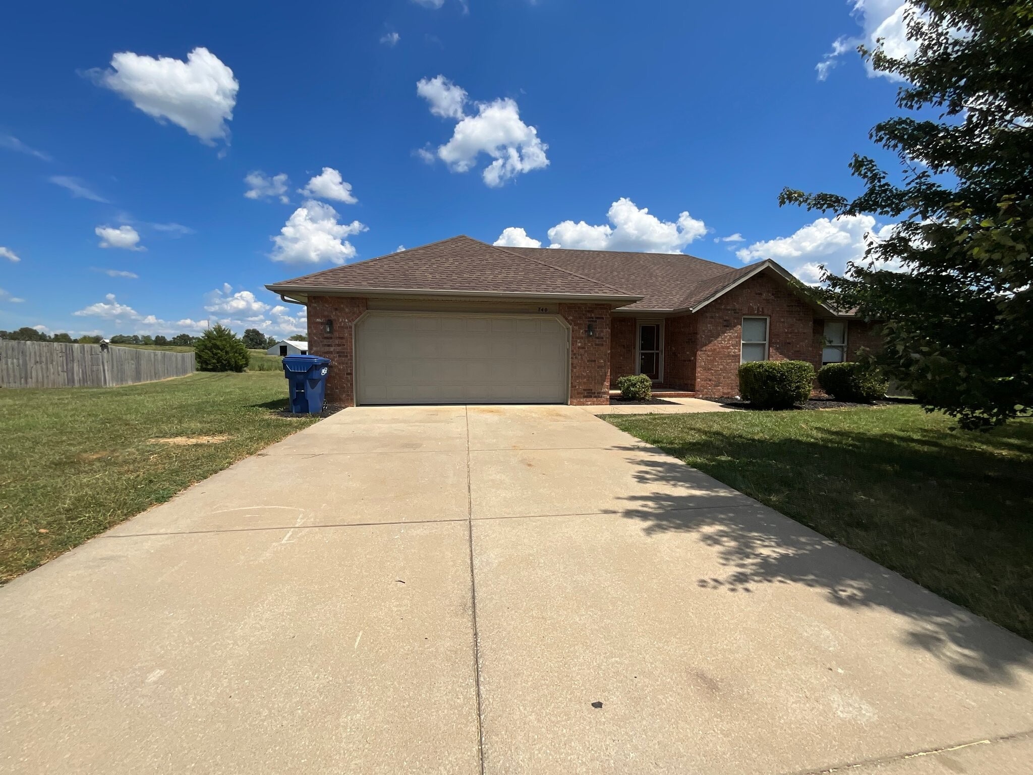 Building Photo - 740 Jefferson Ct