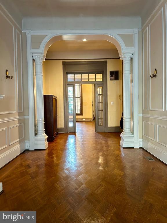 Building Photo - 2352 Eutaw Pl