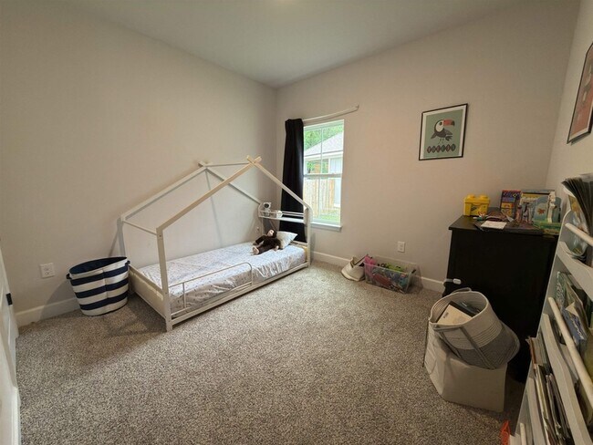 Building Photo - 2075 Hansel Hl Dr