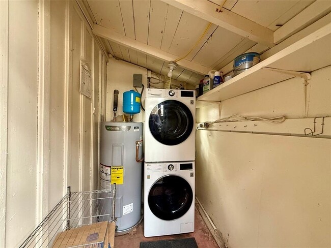 Building Photo - 4214 Bellvue Ave